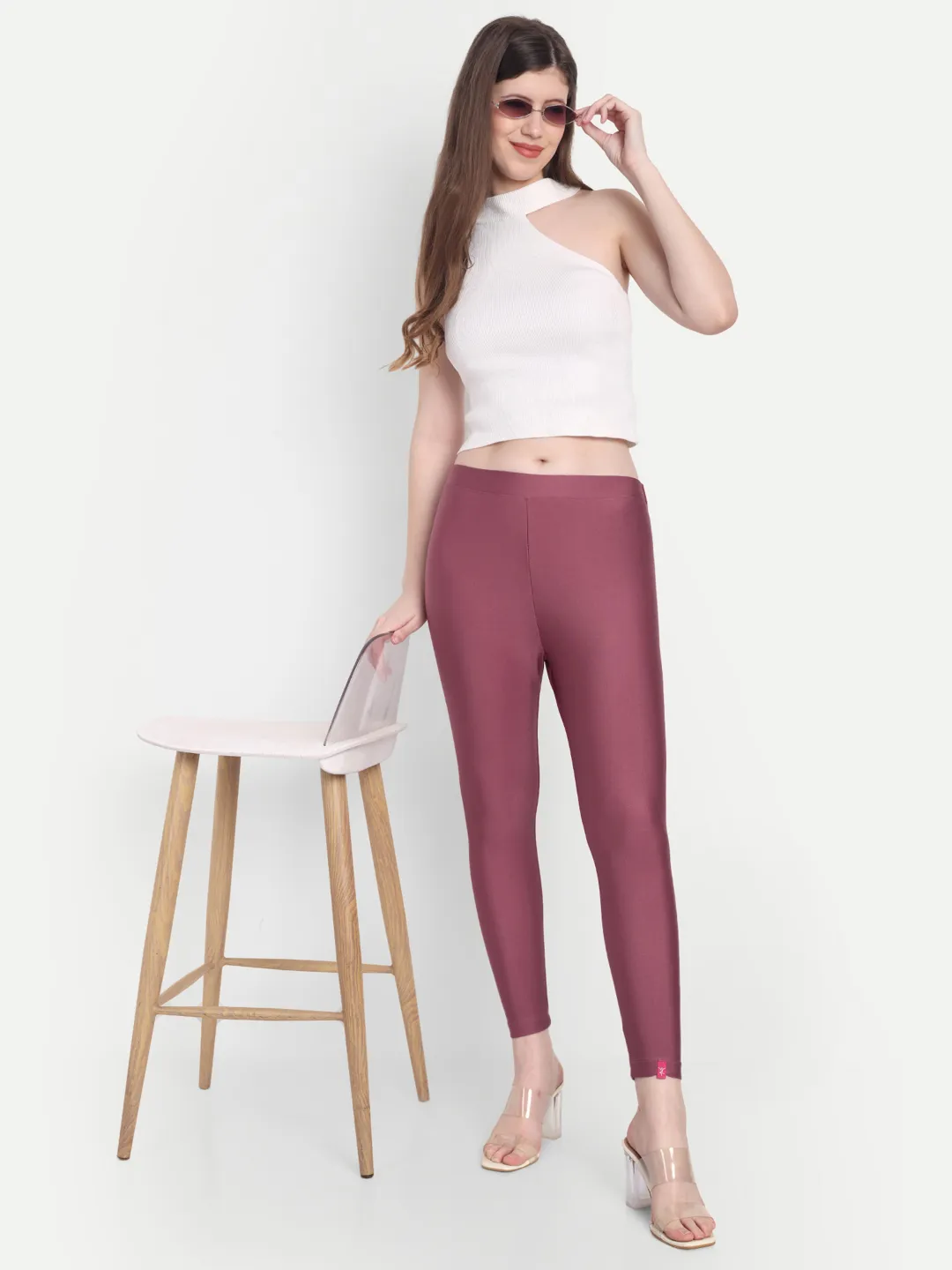 ecomm female shoot